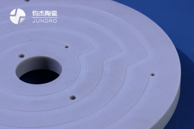 半導體陶瓷零部件：卡脖子的核心環節